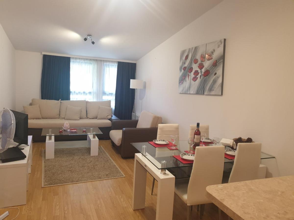 Aspen Luxury Apartamnet 拉兹洛格 外观 照片